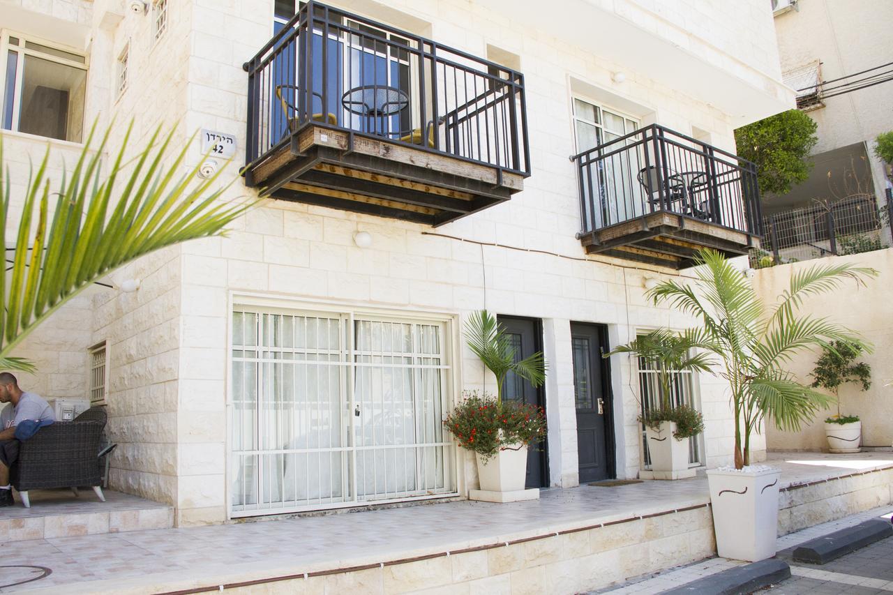 Casa De Aharon Apartments Haïfa Extérieur photo