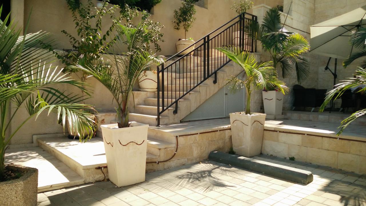 Casa De Aharon Apartments Haïfa Extérieur photo