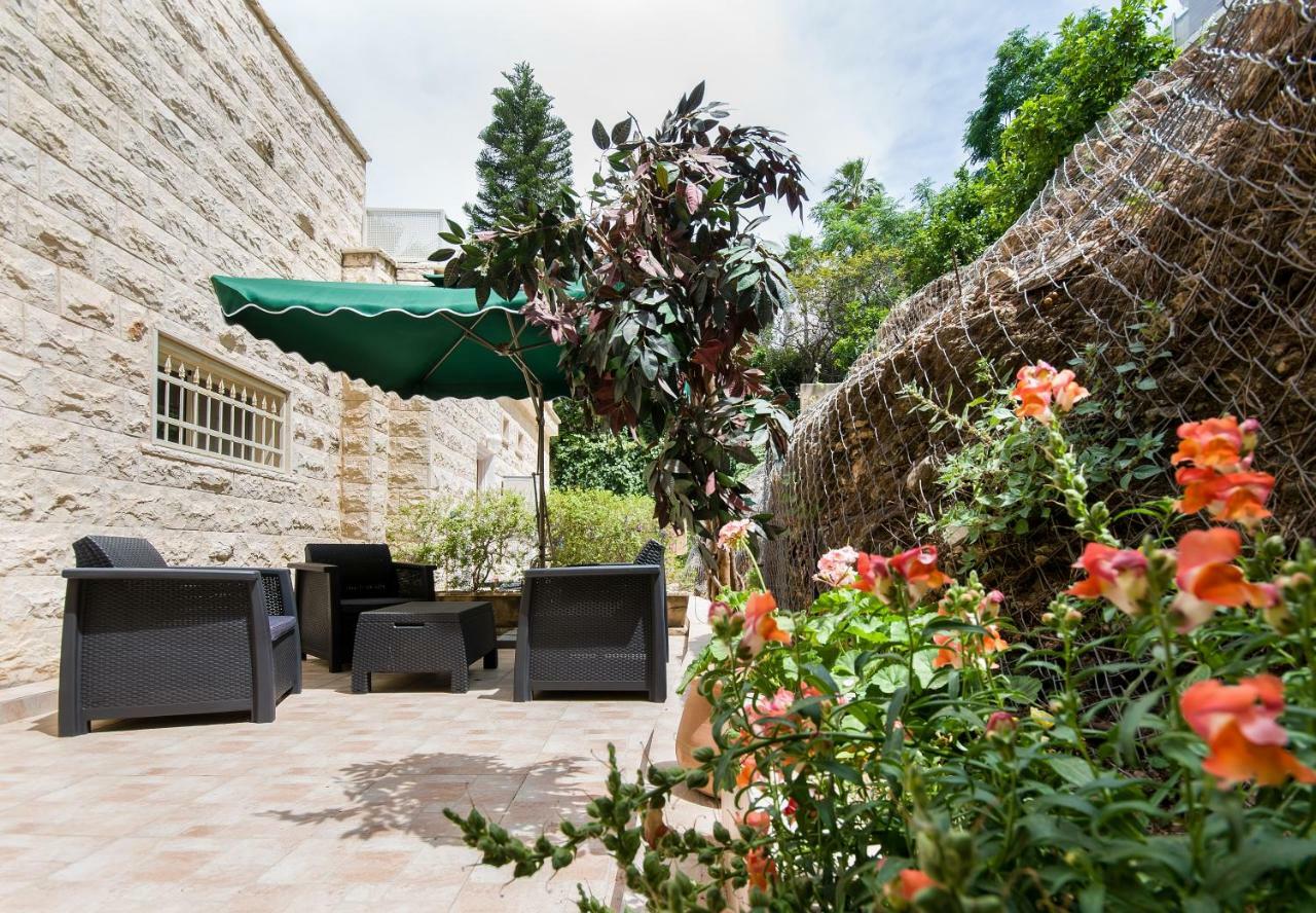 Casa De Aharon Apartments Haïfa Extérieur photo